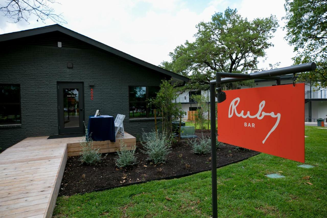 The Ruby Hotel Round Rock Kültér fotó